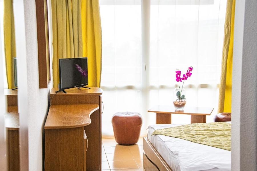 Hotel Mures Saturn Εξωτερικό φωτογραφία