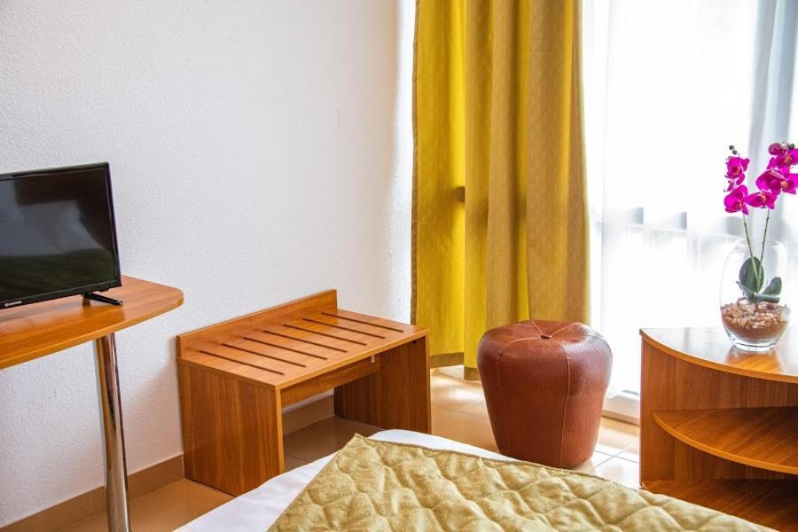 Hotel Mures Saturn Εξωτερικό φωτογραφία